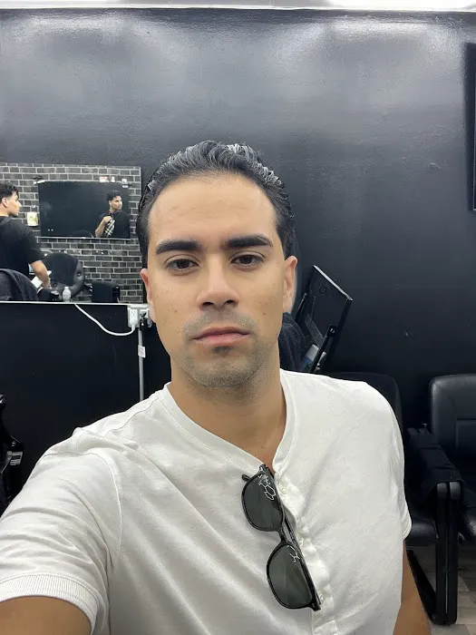 Fine Line Barber Lounge No1 Picture 6