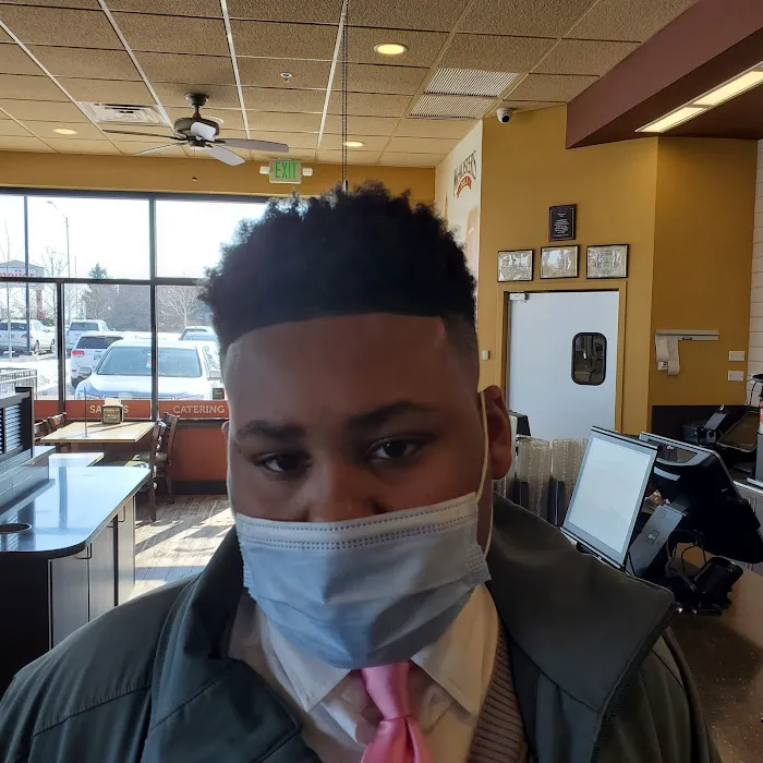Four Seasons Barber Shop Picture 3