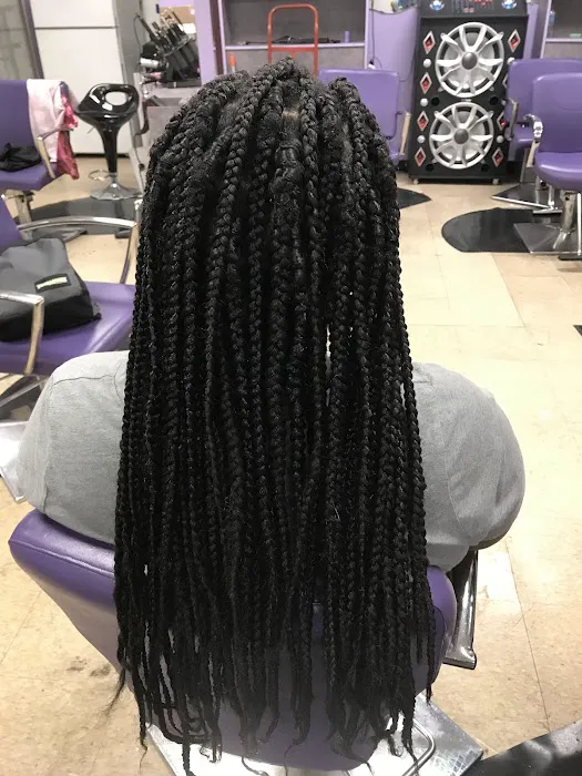 MZ. LA HAIR STUDIO Picture 1