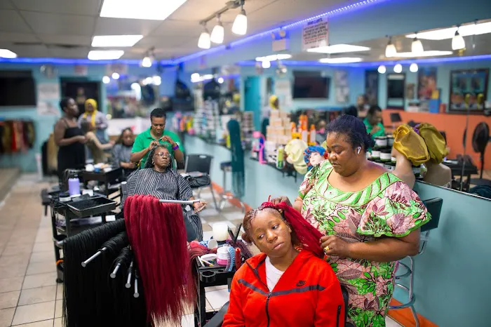 Madelina Paradis African Hair Braiding Picture 1