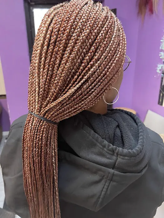 Joicee Professional hair braiding Picture 5