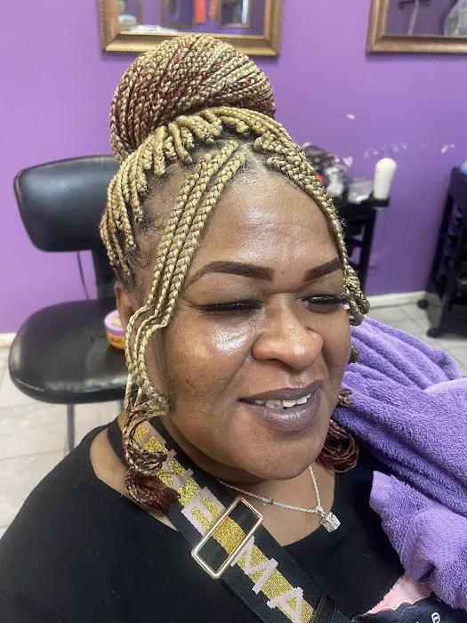 Joicee Professional hair braiding Picture 10