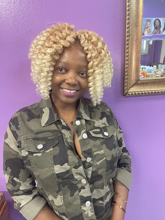 Joicee Professional hair braiding Picture 8