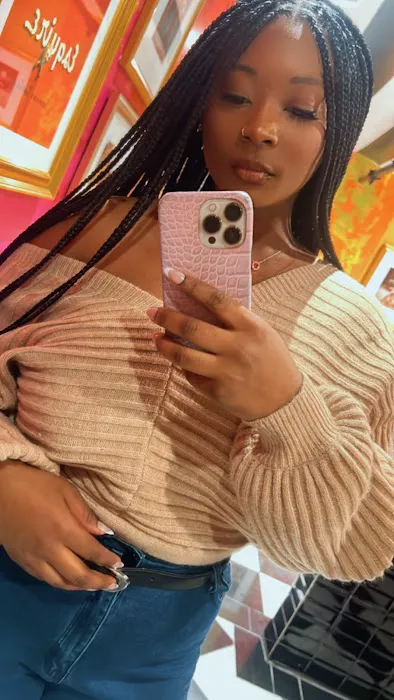 Joicee Professional hair braiding Picture 7