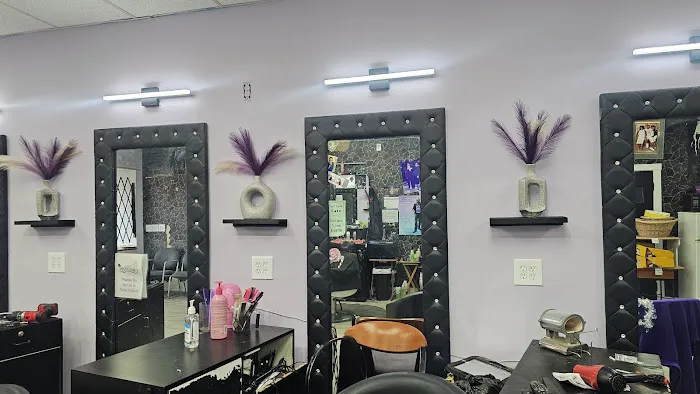 Black Magic Unisex Hair Salon Picture 1