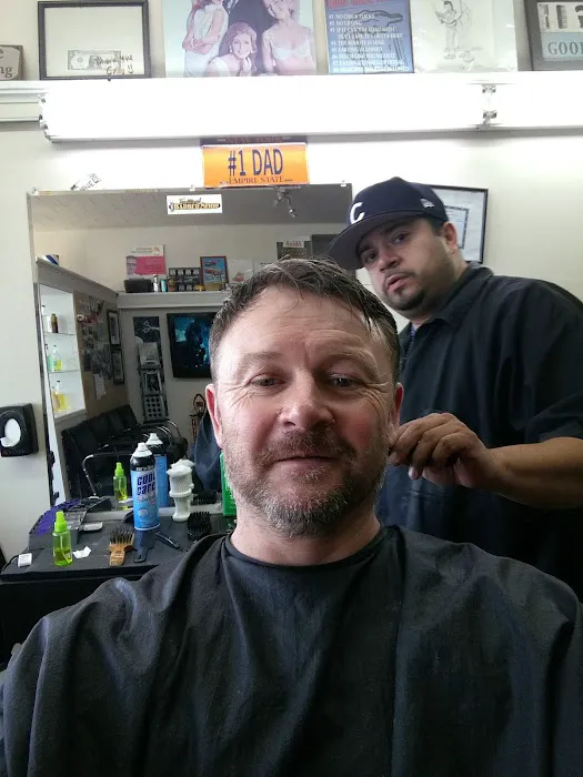 Traditional Barber Shop Picture 3