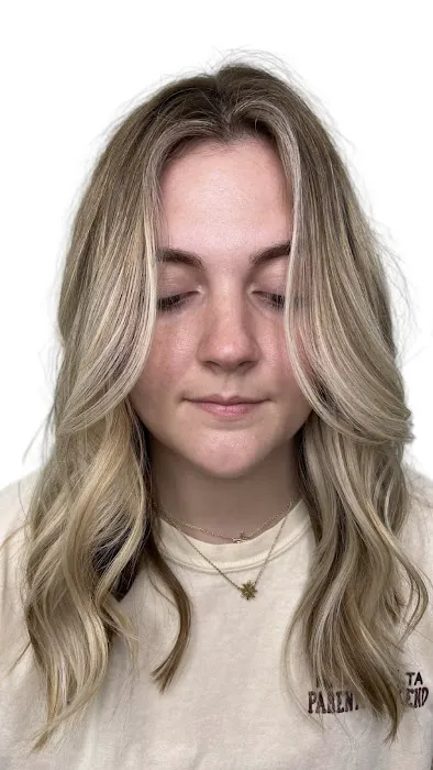 Joanna Ocasio | Chicago Hair Extensions and Color Picture 9