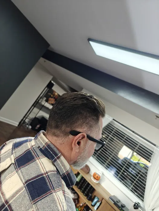 RL Barber Lounge Picture 3