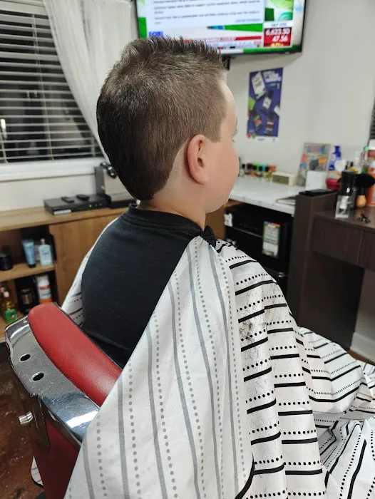 RL Barber Lounge Picture 1
