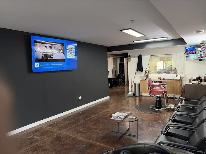RL Barber Lounge Picture 7