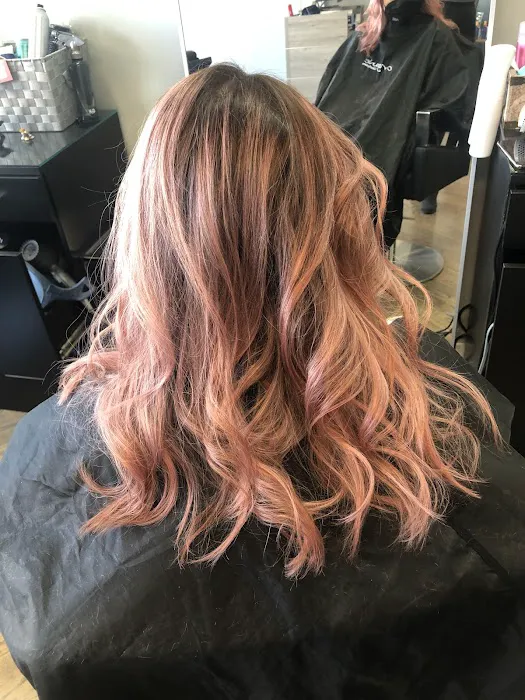 Leader Hair Salon Picture 2