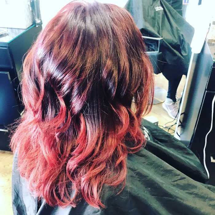 Leader Hair Salon Picture 3