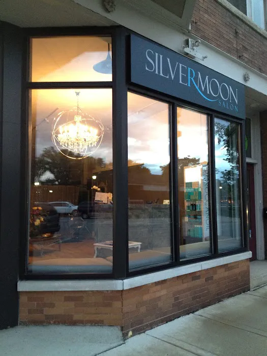 Silvermoon Salon Picture 10