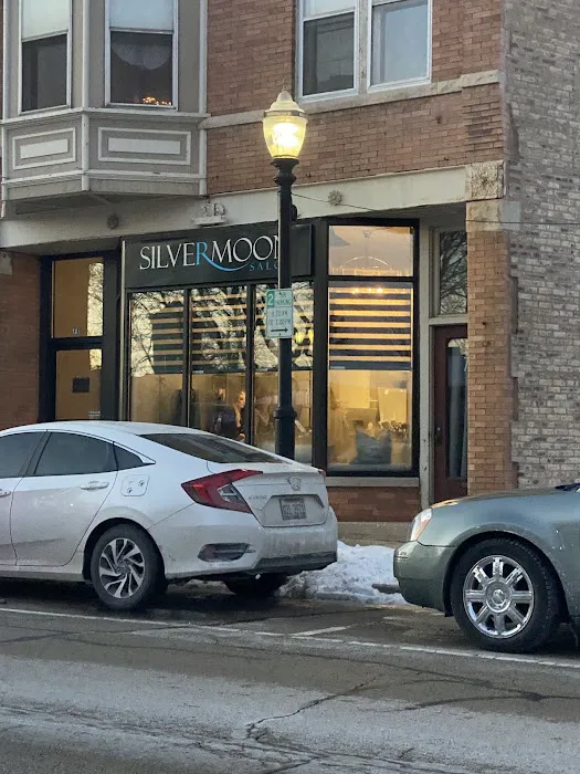 Silvermoon Salon Picture 9