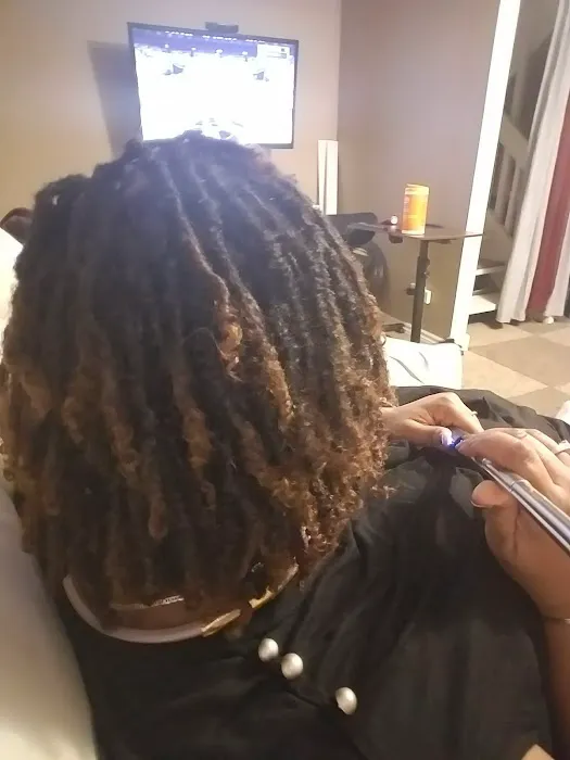 Love Locs Just Natural Hair Salon Picture 7