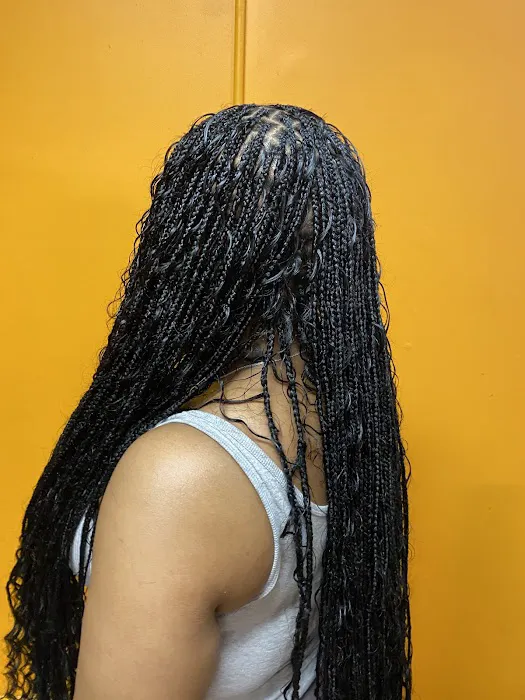 Diamond's African Hair Braiding Picture 6