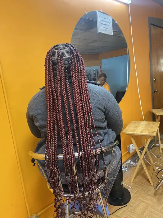 Diamond's African Hair Braiding Picture 3