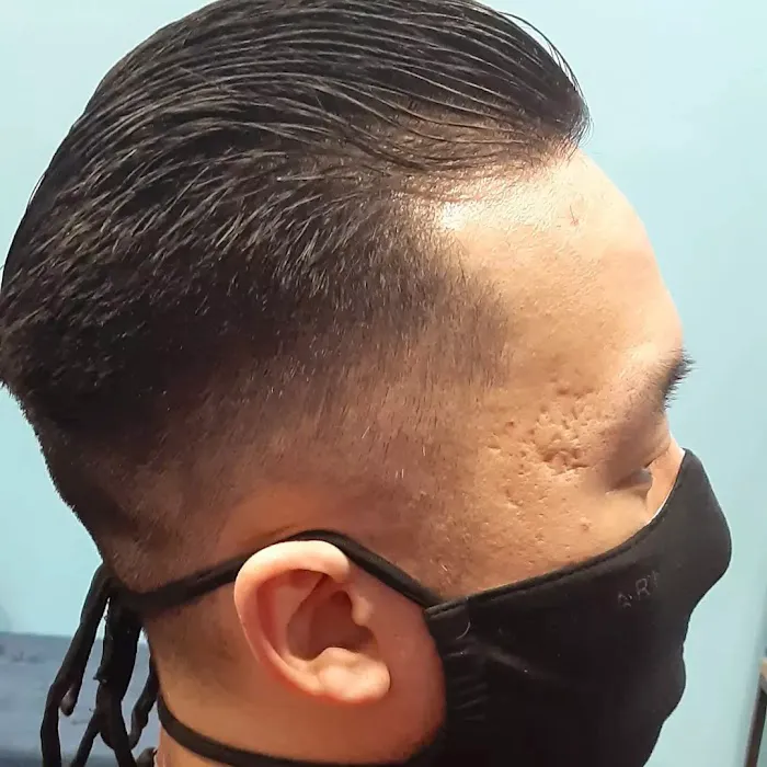 Chicano Barber Picture 6