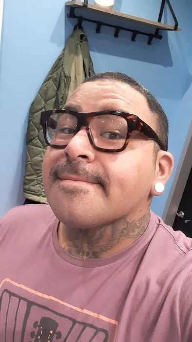 Chicano Barber Picture 2