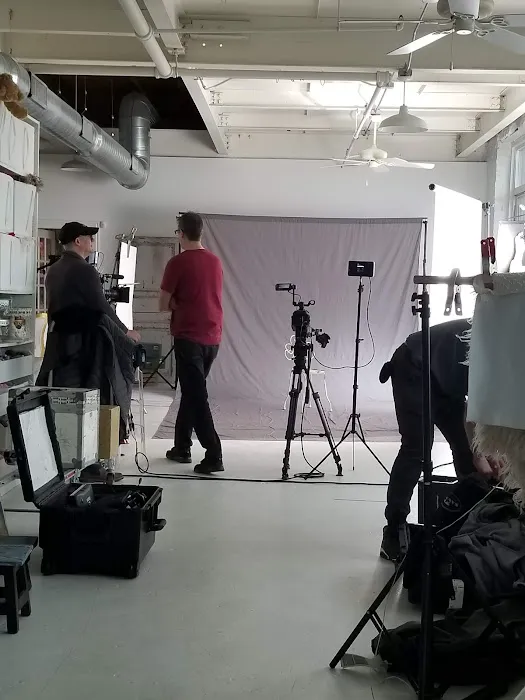 J Wade Studio Picture 2