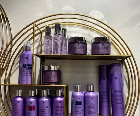 Salon Ten 71