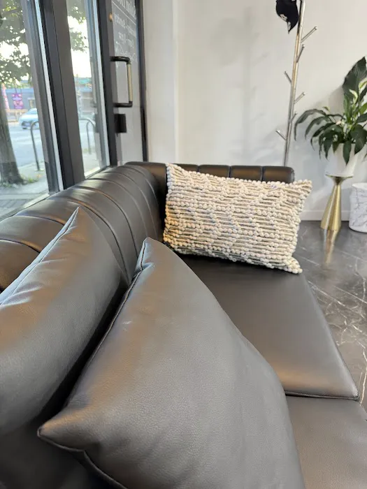 ELÉGANCE BEAUTY SALON Picture 5