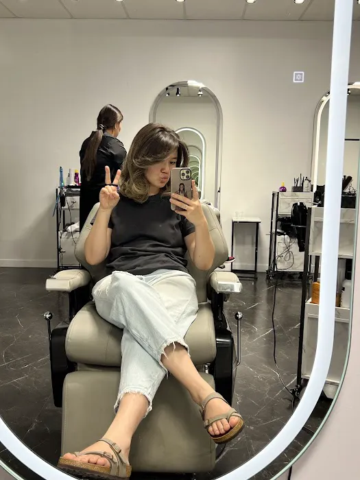 ELÉGANCE BEAUTY SALON Picture 3