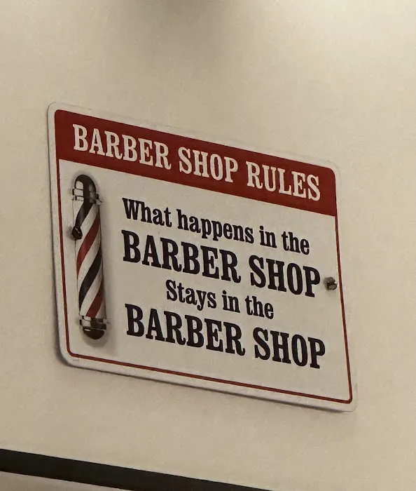 Lincoln Square Barbershop Picture 7