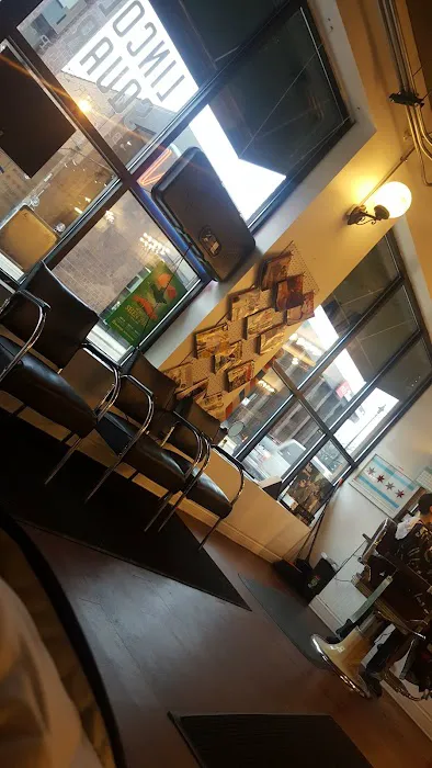 Lincoln Square Barbershop Picture 2