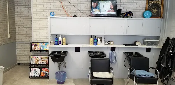 Andy's Salon & Barber Shop Picture 1