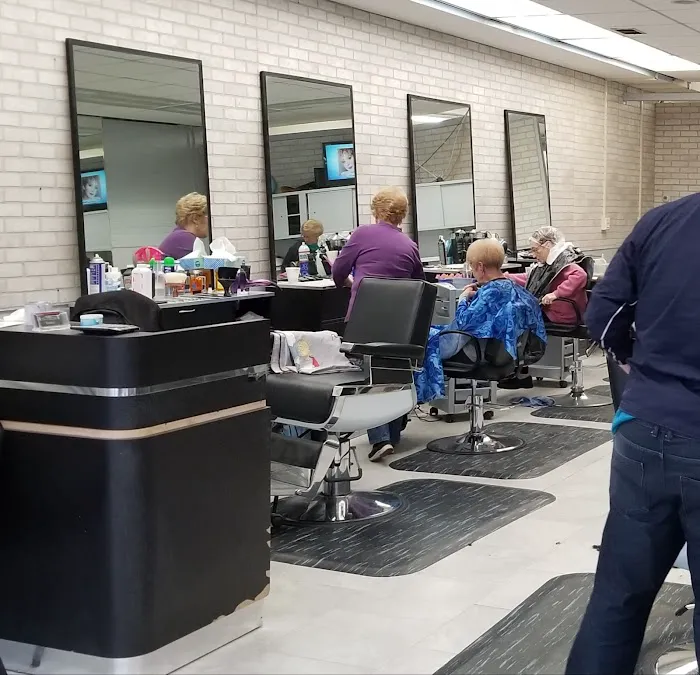 Andy's Salon & Barber Shop Picture 2
