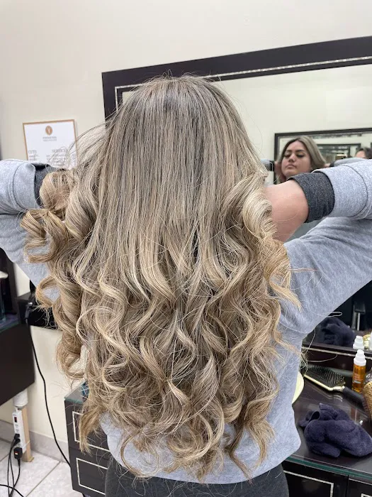 Portage Park Family Hair Care Picture 9