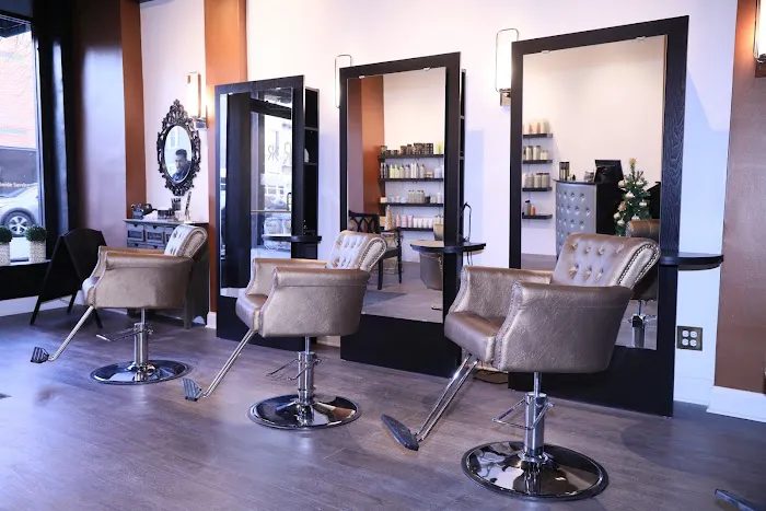 RK Salon Picture 2