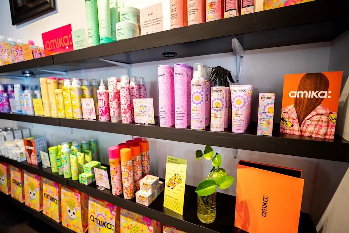 RK Salon Picture 7