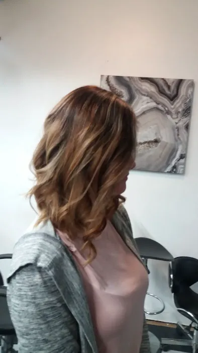 Charbella Salon Picture 1