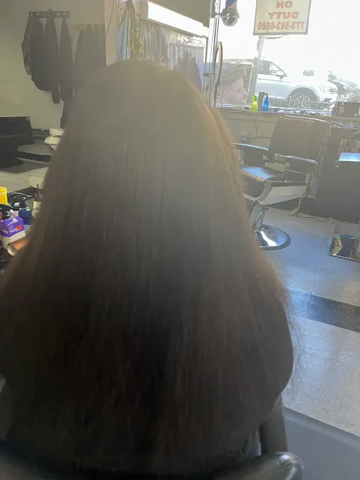 Charbella Salon Picture 2