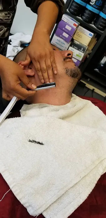 All star Fadez barber shop Picture 7