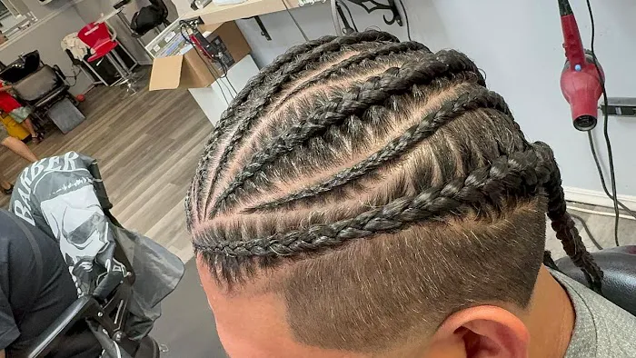 All star Fadez barber shop Picture 8