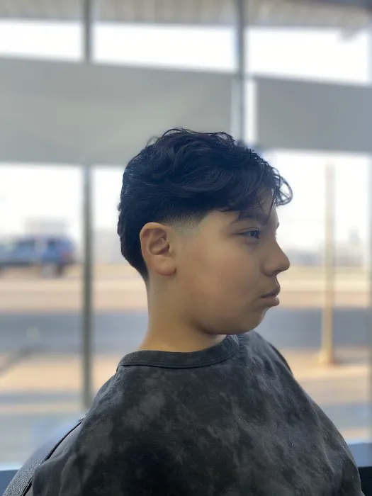 Kangu fades barber shop Picture 2