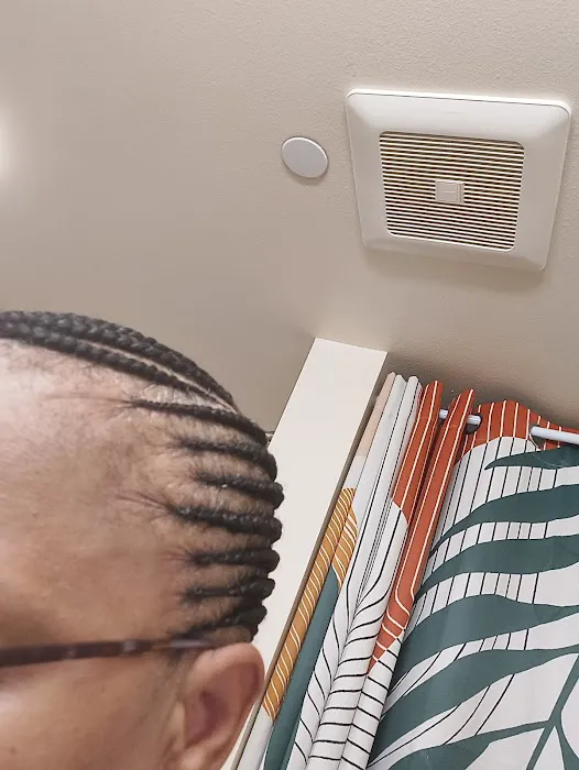 Iman Hair Braiding Salon Picture 1