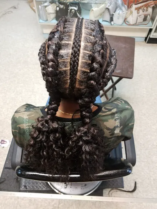 Iman Hair Braiding Salon Picture 9