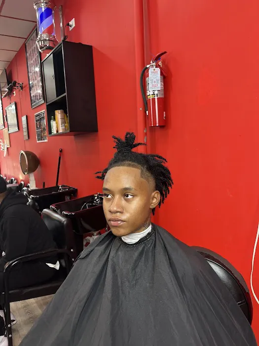Que Moneyy cutz Picture 3