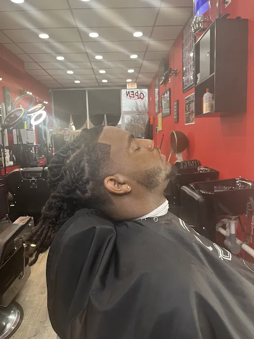 Que Moneyy cutz Picture 8