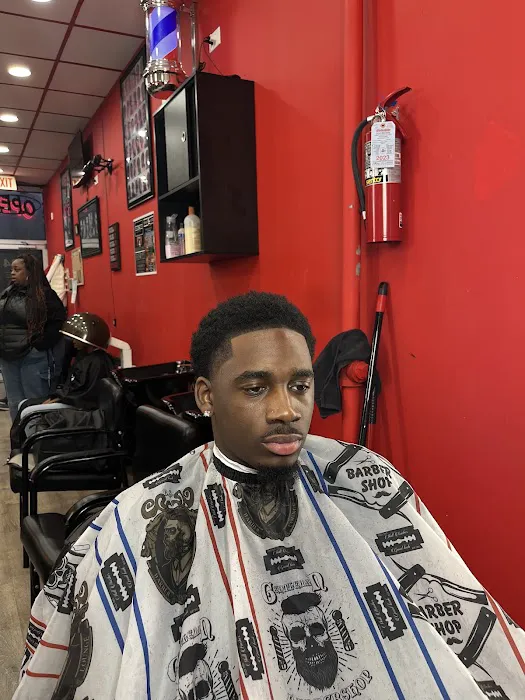 Que Moneyy cutz Picture 6