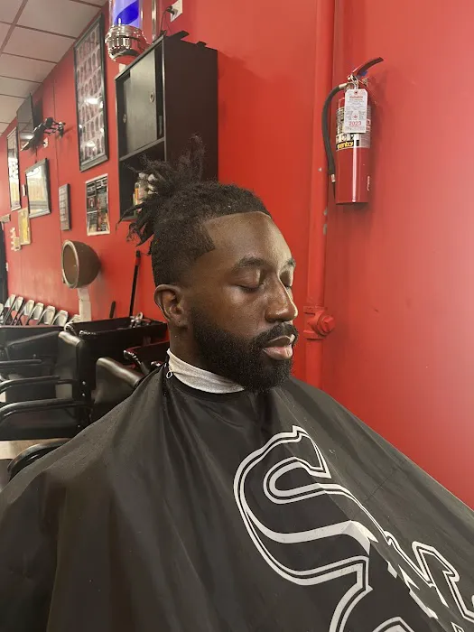 Que Moneyy cutz Picture 2