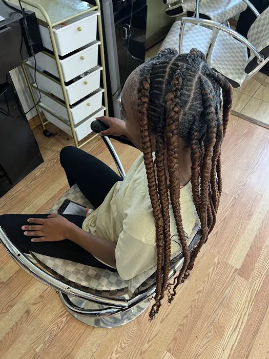 Louise's African Hair Braiding Salon Picture 1