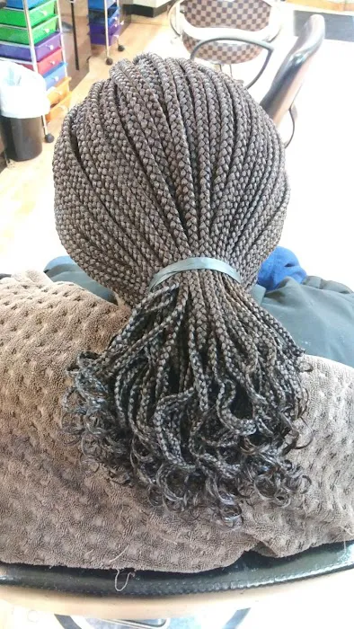 Louise's African Hair Braiding Salon Picture 7