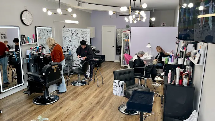 MaDiva Hair Salon Picture 3