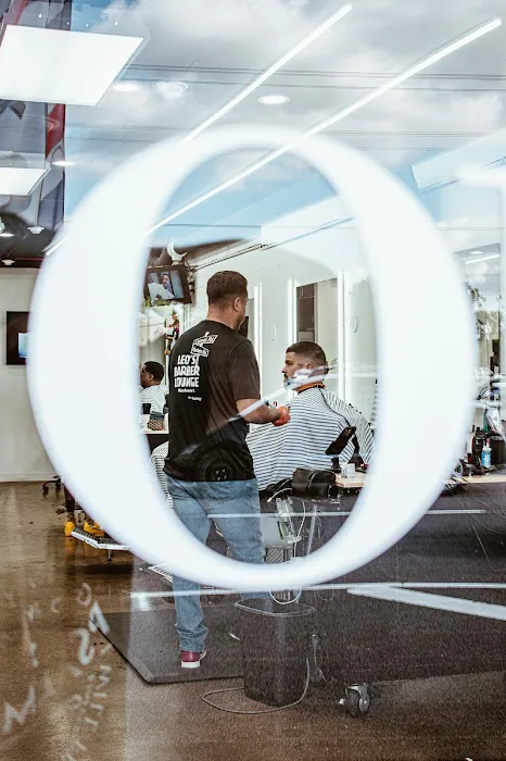 Leo’s Barber Lounge Picture 3