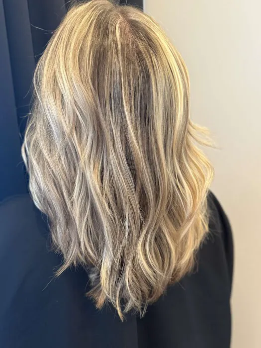 Moda Salon and Spa Picture 4